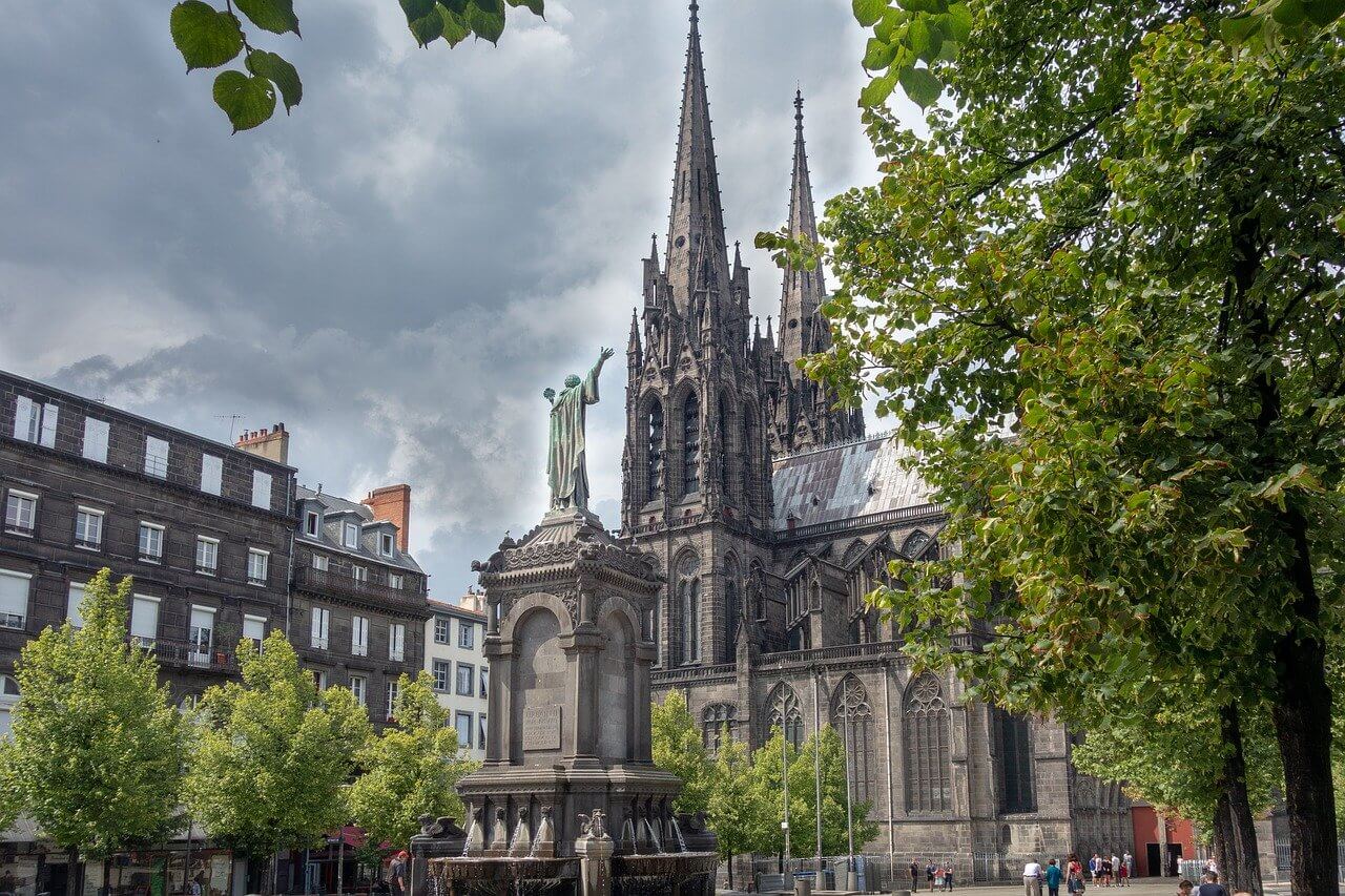 Clermont-Ferrand : Clermont-Ferrand